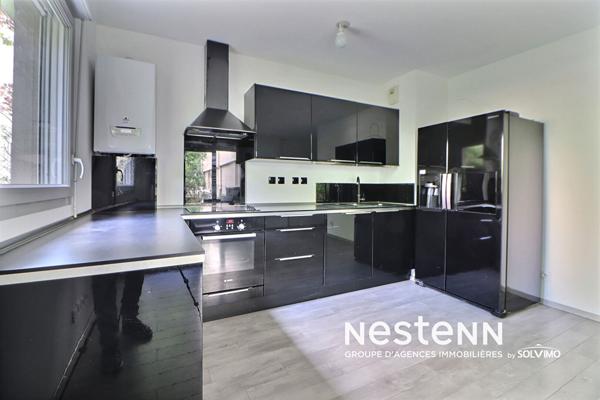 Appartement rez-de-jardin Saint Priest Proche Village 3 pièces 58 m2, terrasse, jardin garage