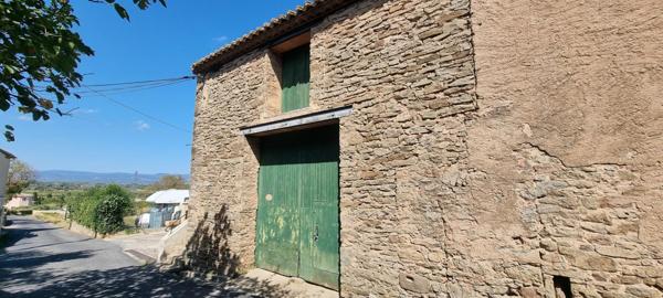 Parking de 160 m² avec un fort potentiel