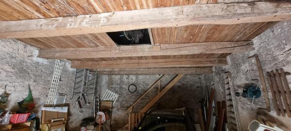 Parking de 160 m² avec un fort potentiel