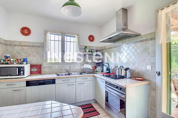 À VENDRE DRAGUIGNAN - Maison de 4 chambres avec studio indépendant et piscine sur 908 m² de terrain