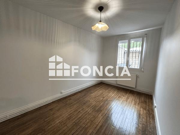 Location Appartement 3 pièces 54 m² - 35 AVENUE VINCENT AURIOL Charleville-mezieres 08000