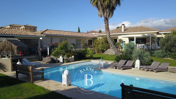 Perpignan, Maison 6 Chambres -  360 m² à vendre