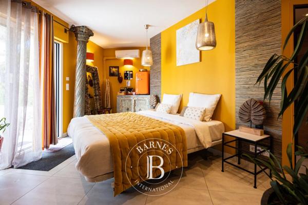 Perpignan, Maison 6 Chambres -  360 m² à vendre