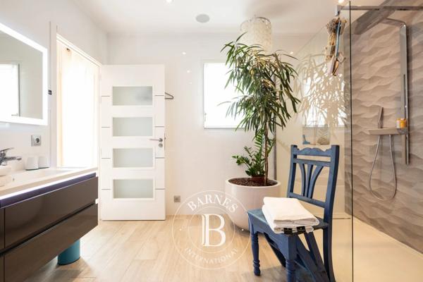 Perpignan, Maison 6 Chambres -  360 m² à vendre