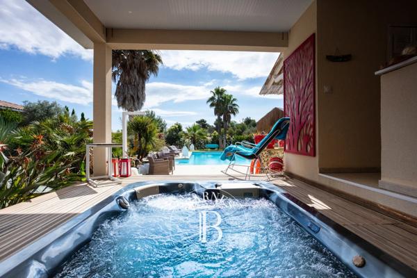 Perpignan, Maison 6 Chambres -  360 m² à vendre