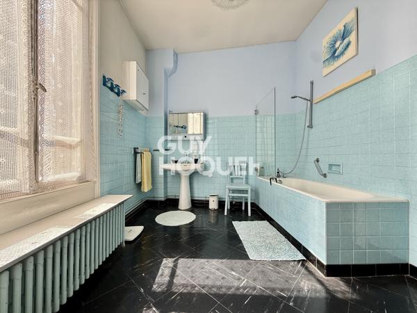 Rare en hyper-centre de Reims – Hôtel particulier de caractère de plus de 200 m² avec garage