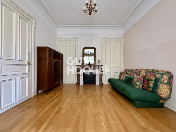 Rare en hyper-centre de Reims – Hôtel particulier de caractère de plus de 200 m² avec garage
