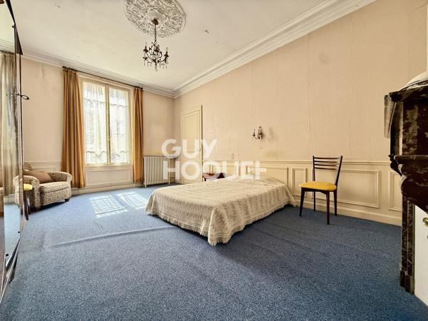 Rare en hyper-centre de Reims – Hôtel particulier de caractère de plus de 200 m² avec garage