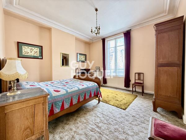 Rare en hyper-centre de Reims – Hôtel particulier de caractère de plus de 200 m² avec garage