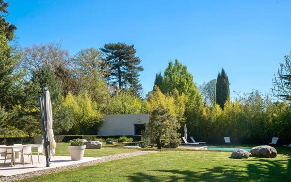 Maison à vendre    5 pièces • 217 m2 Saint-Cyr-au-Mont-d'Or