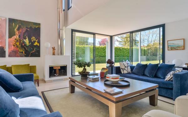 Maison à vendre    5 pièces • 217 m2 Saint-Cyr-au-Mont-d'Or