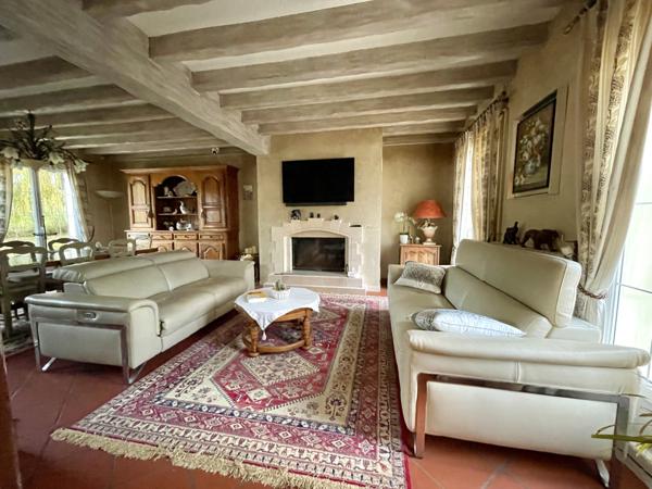 La Ferté-Alais (91590) Maison 5 chambres, sous-sol total + 2 hangars + 3262 m² de terrain