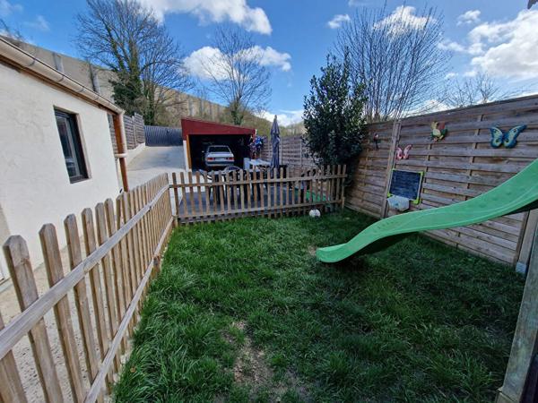 Jolie maison 3 chambres sur 200m² de terrain à MANTES LA VILLE