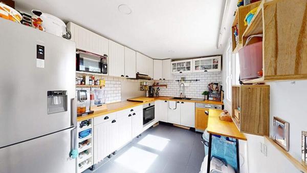 Jolie maison 3 chambres sur 200m² de terrain à MANTES LA VILLE