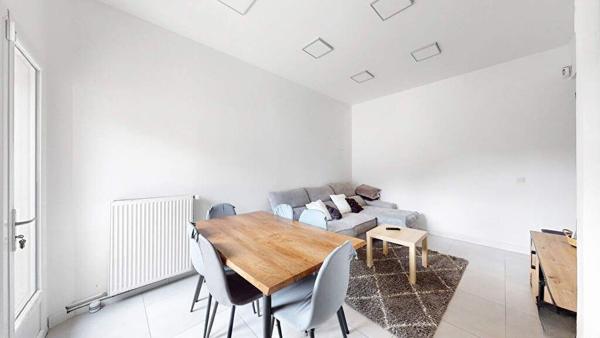 Jolie maison 3 chambres sur 200m² de terrain à MANTES LA VILLE