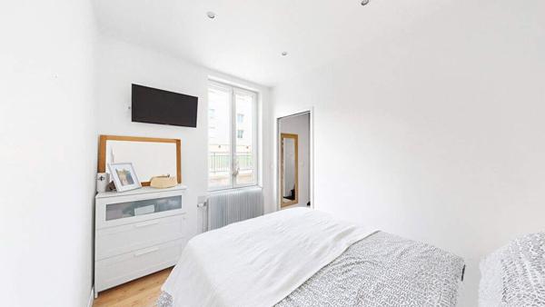 Jolie maison 3 chambres sur 200m² de terrain à MANTES LA VILLE