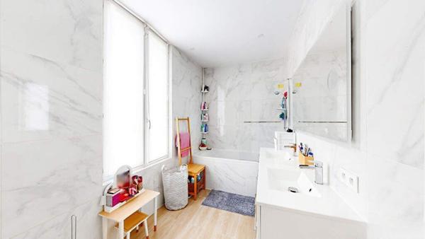 Jolie maison 3 chambres sur 200m² de terrain à MANTES LA VILLE