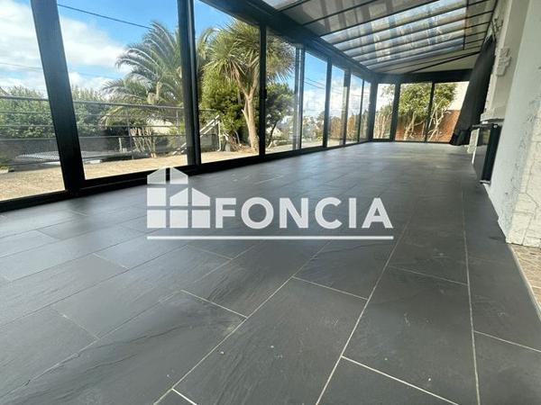 Location Maison 7 pièces 128 m² - 72 RUE CHARLES LE GOFFIC Quimper 29000