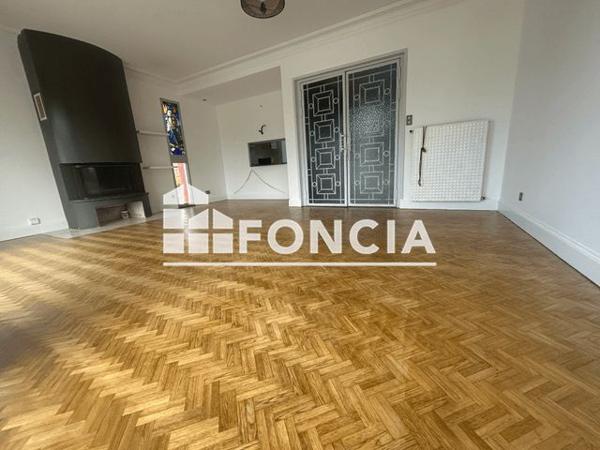 Location Maison 7 pièces 128 m² - 72 RUE CHARLES LE GOFFIC Quimper 29000