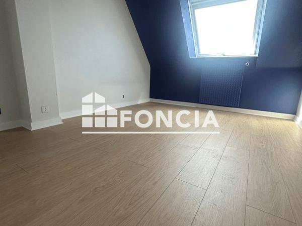 Location Maison 7 pièces 128 m² - 72 RUE CHARLES LE GOFFIC Quimper 29000