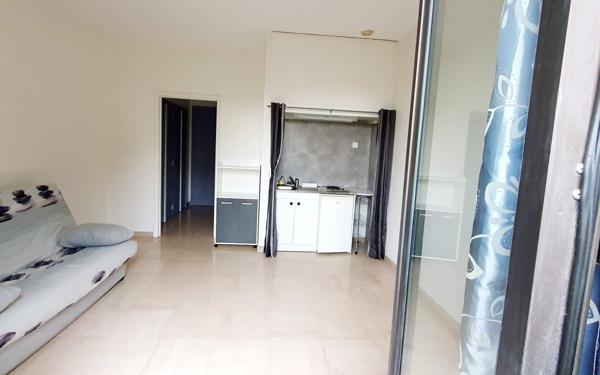 Appartement à vendre    1 pièce • 28 m2 Nice
