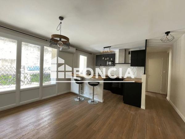 Location Appartement 2 pièces 45 m² - 33 AVENUE DE SAINT JUST Marseille 13004