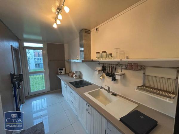 Appartement à louer 4 pièces 77.64m²