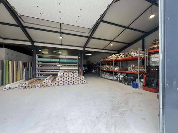 Local bureaux + dépôt Flavin