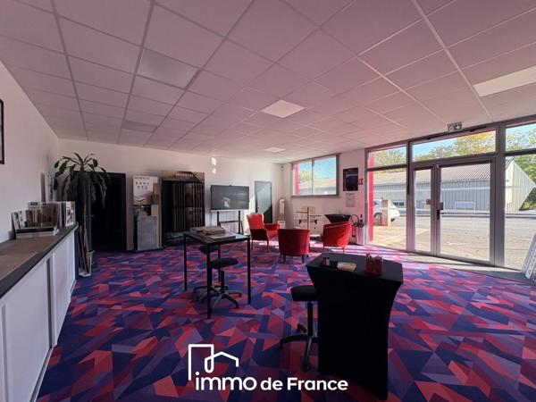 Local bureaux + dépôt Flavin