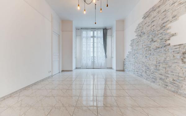 Appartement à vendre    3 pièces • 84 m2 Nice