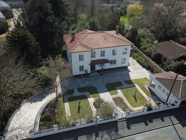 Maison 10 pièces - 321 m² Bien prestige