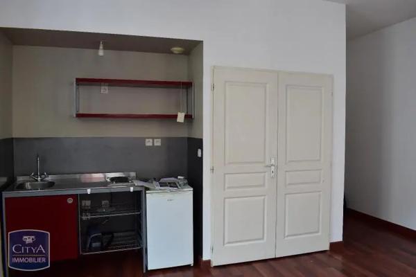 Appartement à louer 1 pièce 24.42m² Pau (64000)