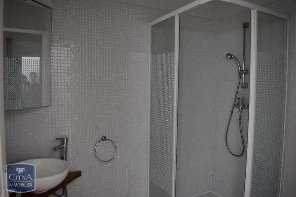 Appartement à louer 1 pièce 24.42m² Pau (64000)