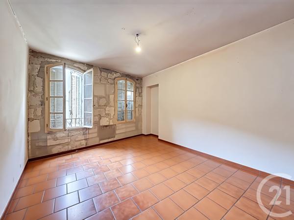 Immeuble à vendre  140,65 m2 TARASCON - 13