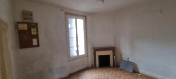 Vente                                                      Maison
                        
                     7 pièces                      151 m2                     à Pont-sur-Yonne