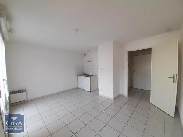 Appartement à louer 1 pièce 23.27m² Belfort (90000)