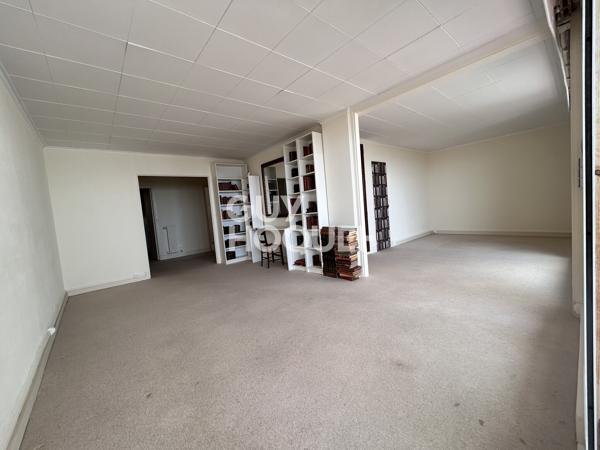 APPARTEMENT À VENDRE DE 5 PIÈCES DE 105,65 M²