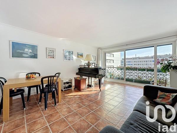 Appartement 3 pièces de 70 m² à Paris (75014)