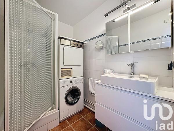 Appartement 3 pièces de 70 m² à Paris (75014)