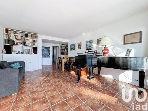 Appartement 3 pièces de 70 m² à Paris (75014)