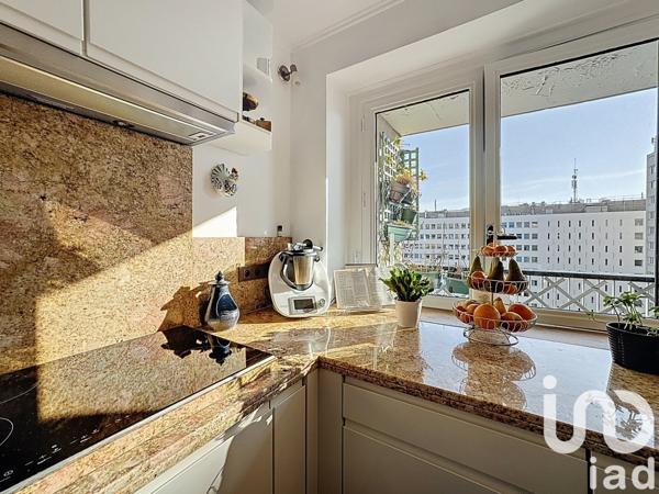 Appartement 3 pièces de 70 m² à Paris (75014)