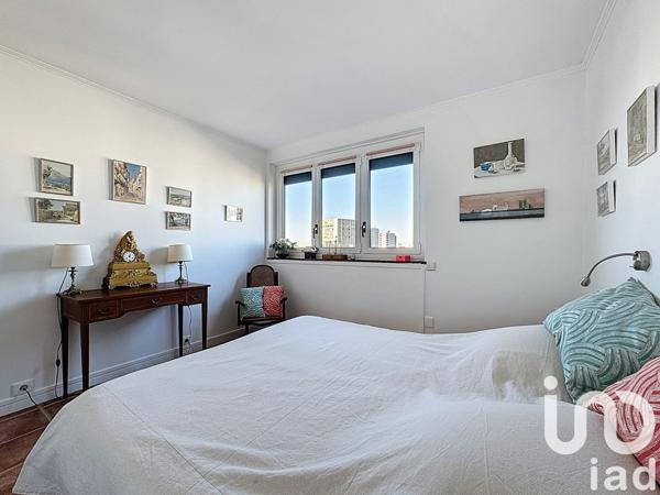 Appartement 3 pièces de 70 m² à Paris (75014)