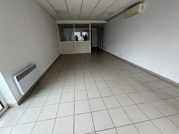 Location local commercial Eysines - 47 m² - 1 100 €/mois