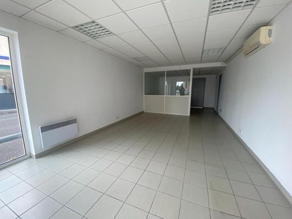Location local commercial Eysines - 47 m² - 1 100 €/mois