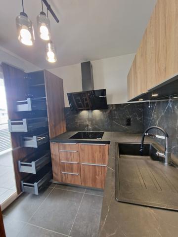 Saint-Priest (69800) Coquet T2, meublé dans un immeuble neuf , balcon + Box fermé- DISPONIBLE fin février !