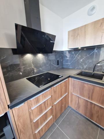 Saint-Priest (69800) Coquet T2, meublé dans un immeuble neuf , balcon + Box fermé- DISPONIBLE fin février !