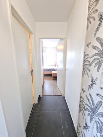 Saint-Priest (69800) Coquet T2, meublé dans un immeuble neuf , balcon + Box fermé- DISPONIBLE fin février !