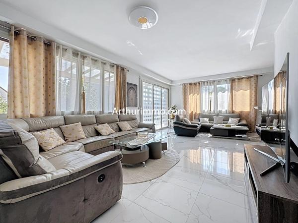 Vente Maison 10 pièces 220 m2 à Villecresnes