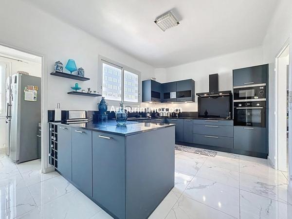 Vente Maison 10 pièces 220 m2 à Villecresnes