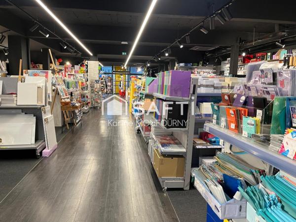 LOCAL COMMERCIAL HYPER-CENTRE